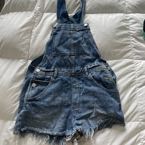 Brandy Melville overalls!